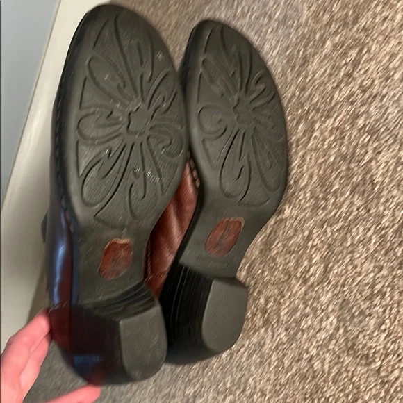 Born Brown Ankle Boots Timeless Leather Booties - Picture 6 of 7